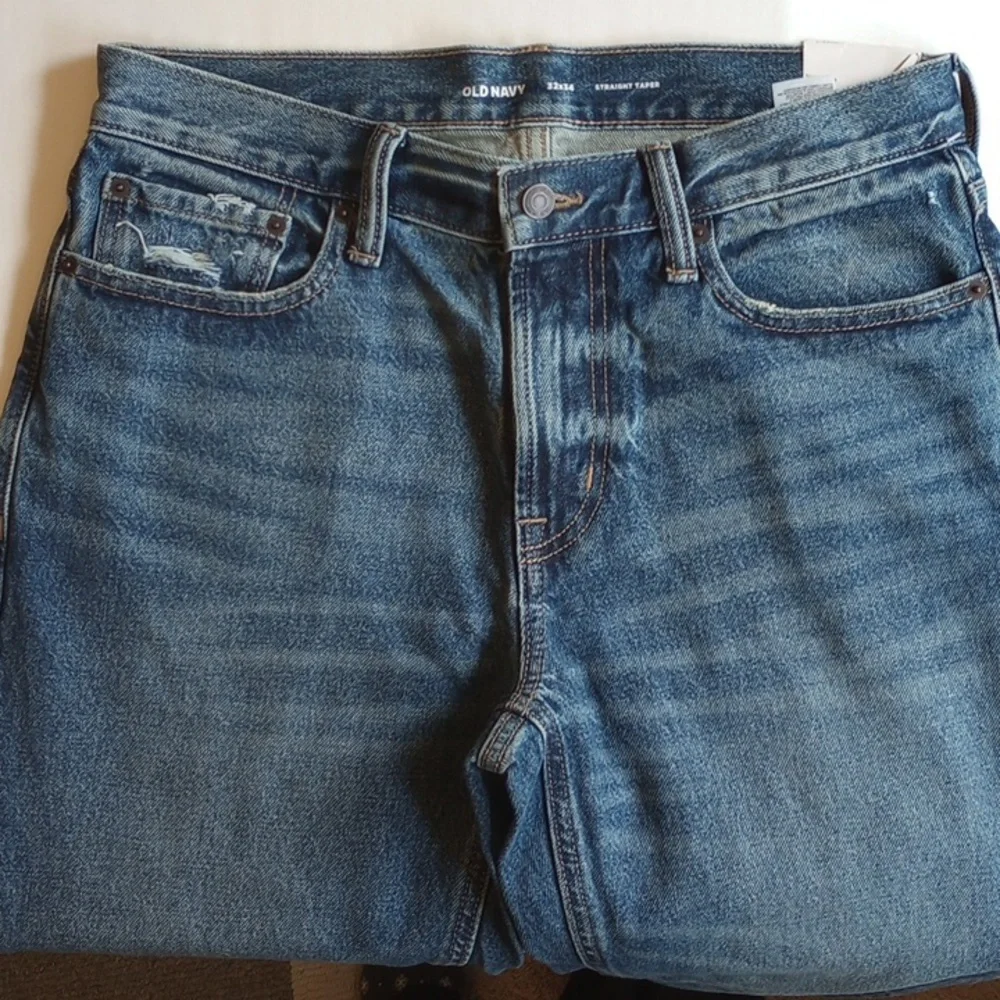 NWT Old Navy Straight Taper Jeans 32x34 33x34 Mid Rise Destroyed Medium Wash - Picture 2 of 11